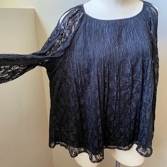 LAUREN CONRAD MATERNITY Black Lace Open-Shoulder Top NWT | Size XL - Picture 8 of 14
